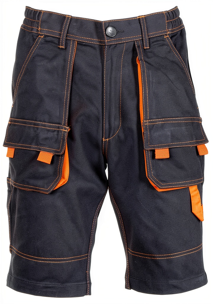 Uomo che indossa i pantaloni corti Brixton Spark durante il giardinaggio
